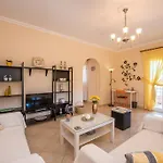 Pasiphae Apartamento