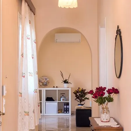 Pasiphae Holiday Apartments *