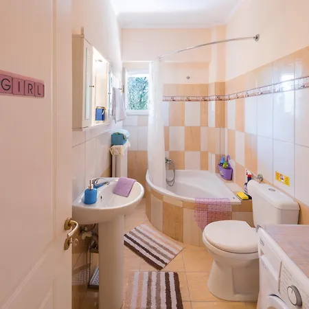 Апартаменты Pasiphae Holiday Apartments