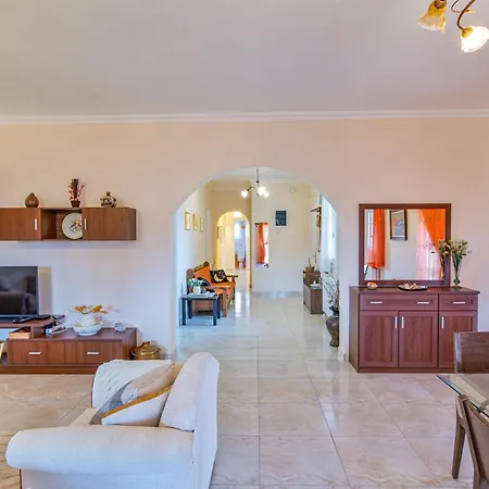 Pasiphae Holiday Apartments * Kontokali