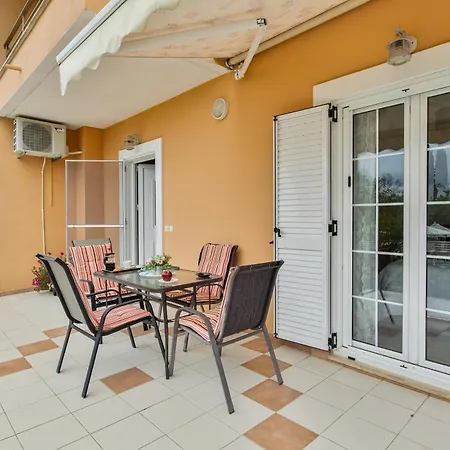 Pasiphae Holiday Apartments *
