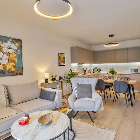 Pasiphae Apartament *