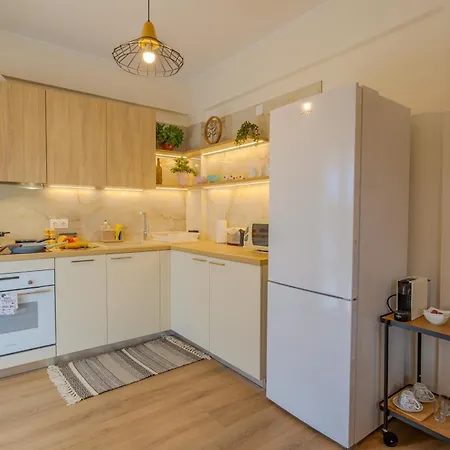 Pasiphae Holiday Apartments *